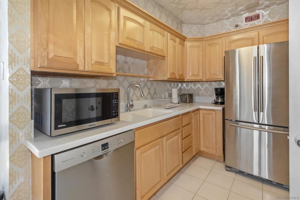 1780 Avenida Del Mundo 602 Property Photo 9