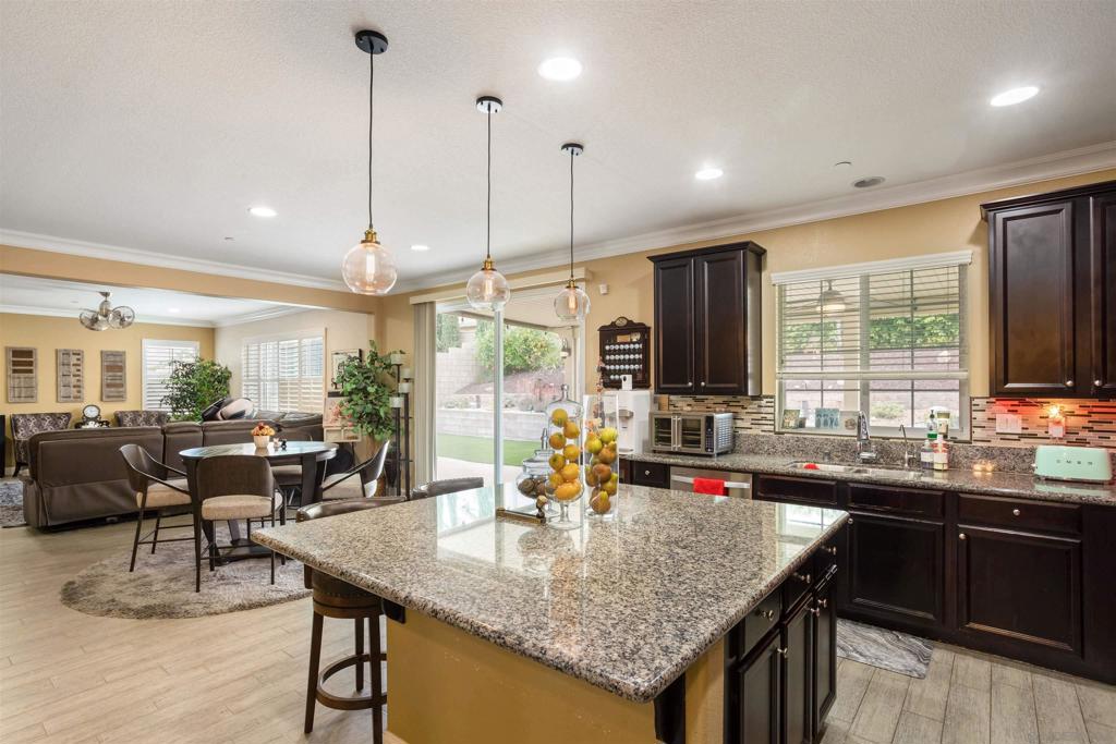 16022 Cascade Dr Property Photo 2