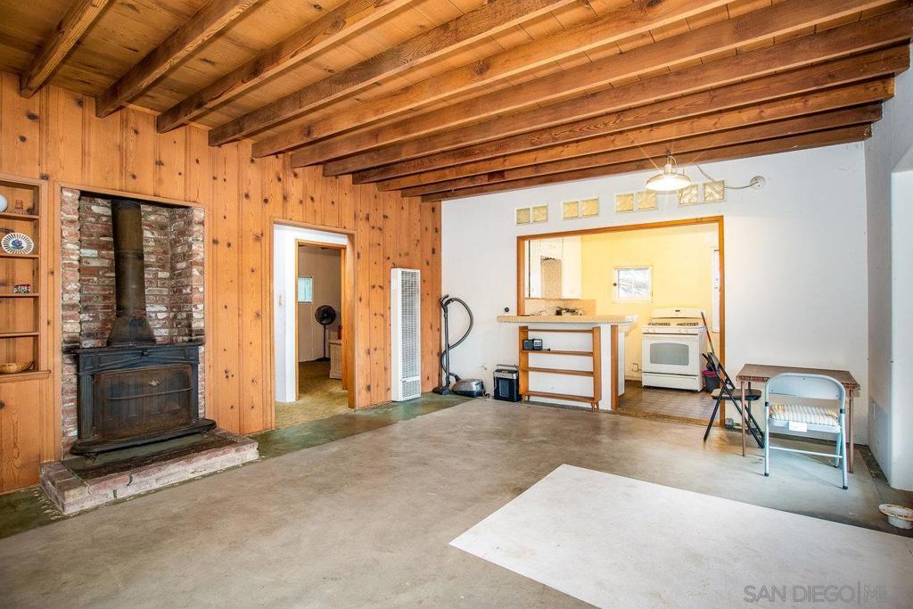 6525 Macarthur Dr Property Photo 1
