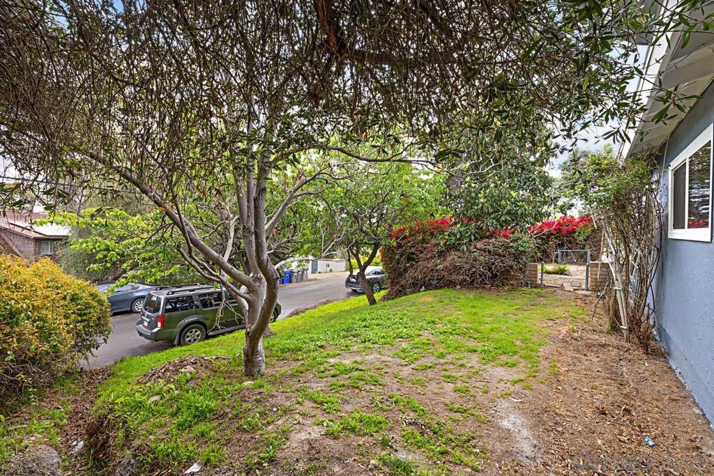 3070 Crane St Property Photo 8
