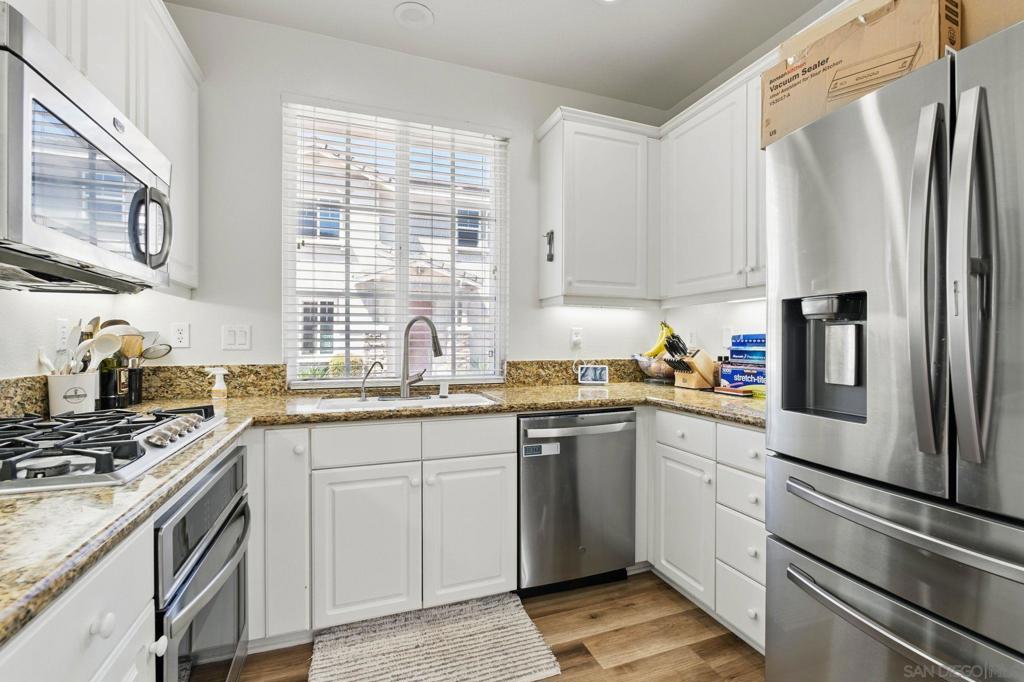 2855 Bear Valley Rd Property Photo 19