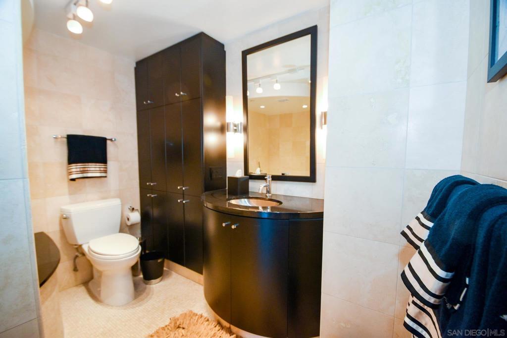 1810 Avenida Del Mundo 1609 Property Photo 17