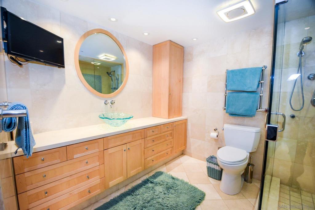 1810 Avenida Del Mundo 1609 Property Photo 25