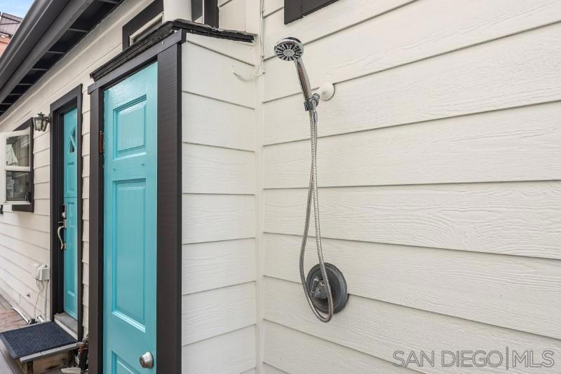 810 Vanitie Ct Property Photo 27
