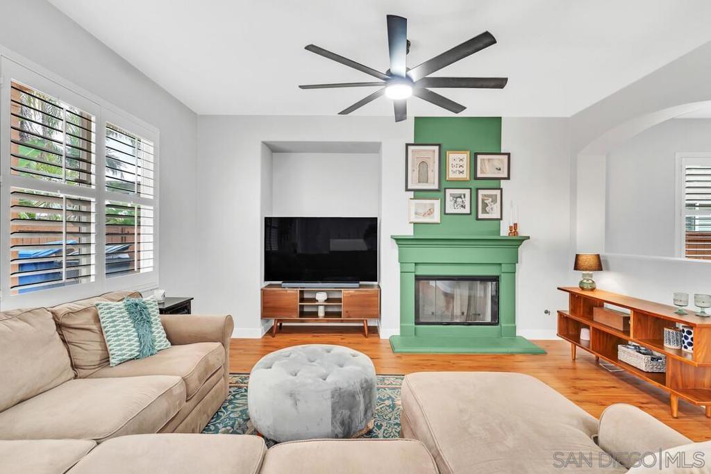 1565 Bedford Ave Property Photo 2