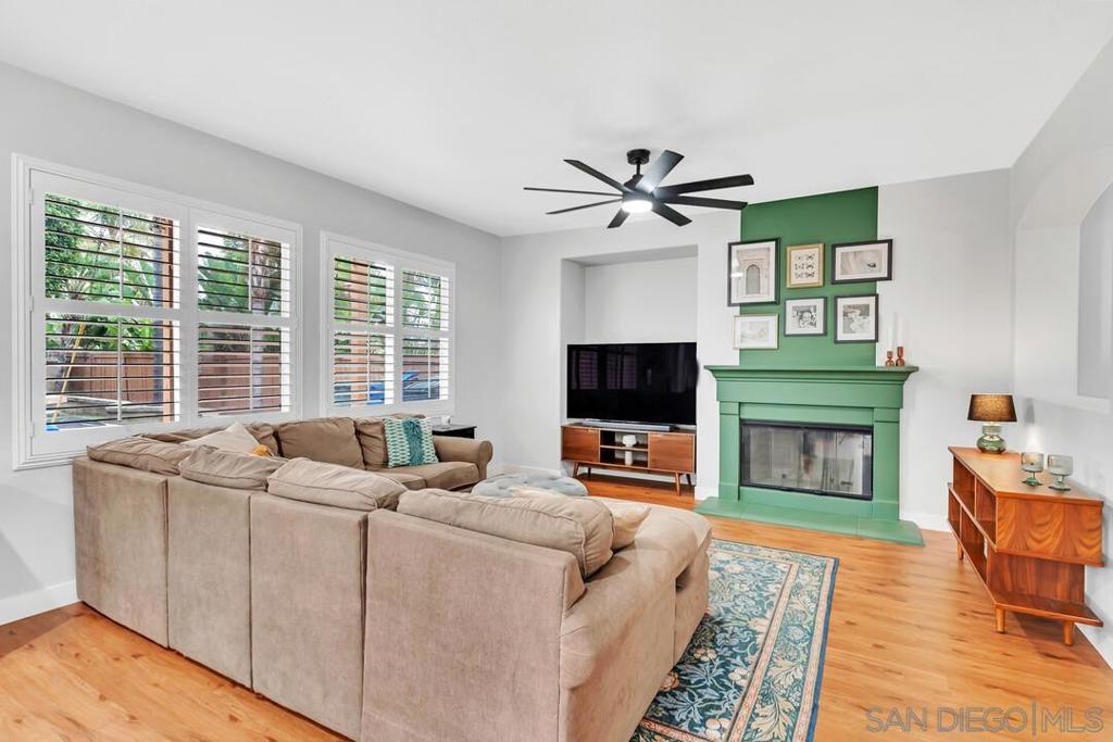 1565 Bedford Ave Property Photo 3