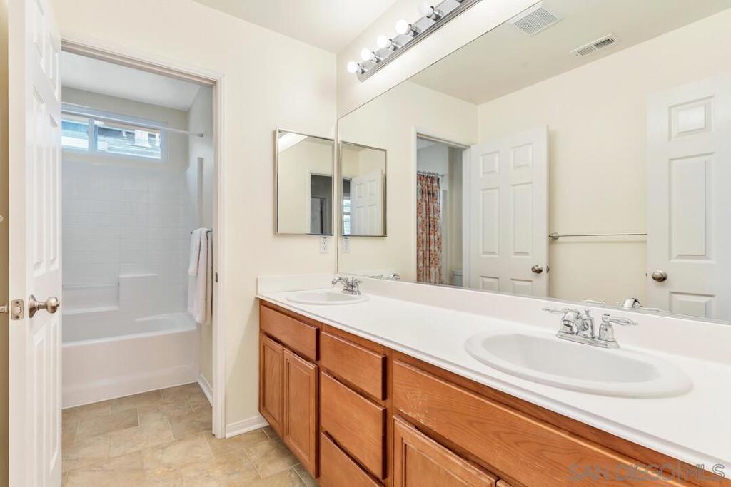 1565 Bedford Ave Property Photo 21