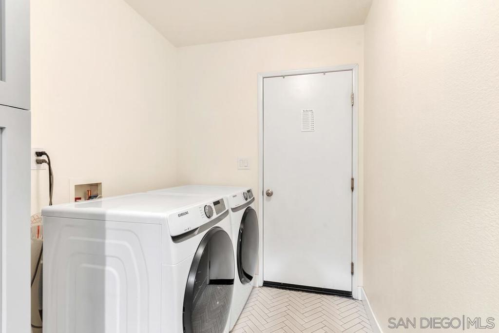 1565 Bedford Ave Property Photo 27