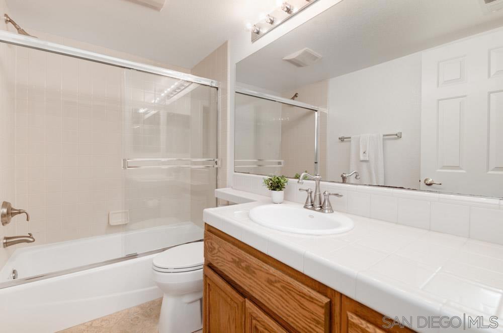 10439 Miracle Waters Ct Property Photo 24
