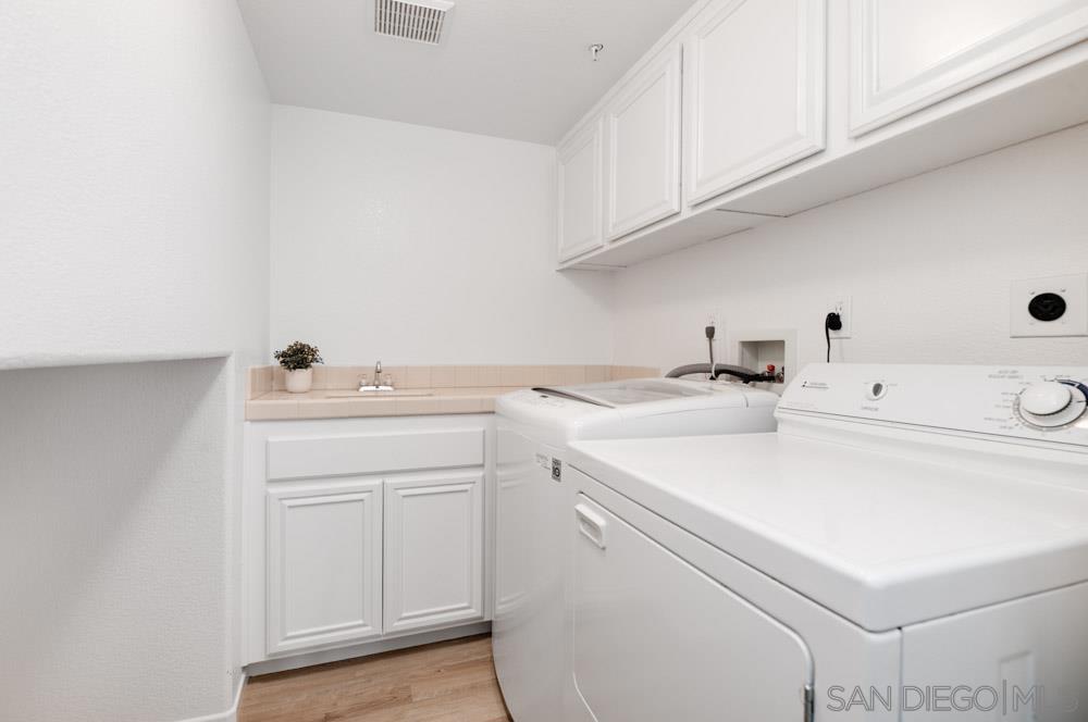 10439 Miracle Waters Ct Property Photo 33