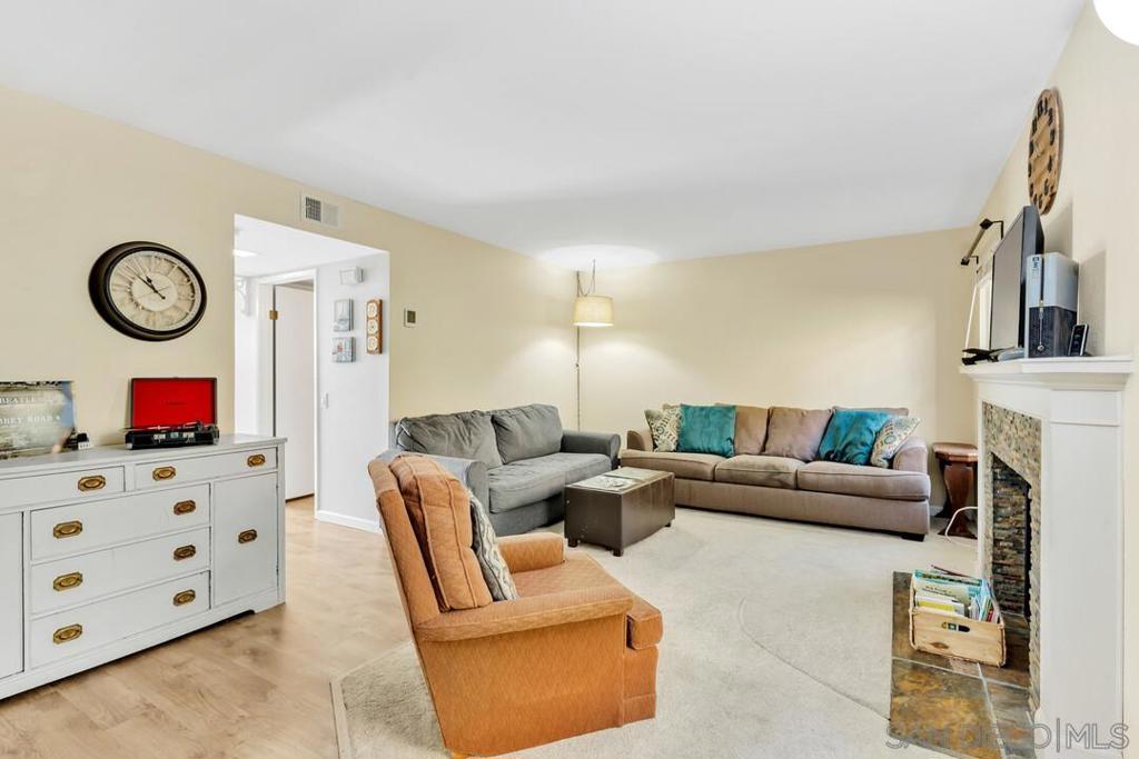 5875 Reo Ter C Property Photo 2