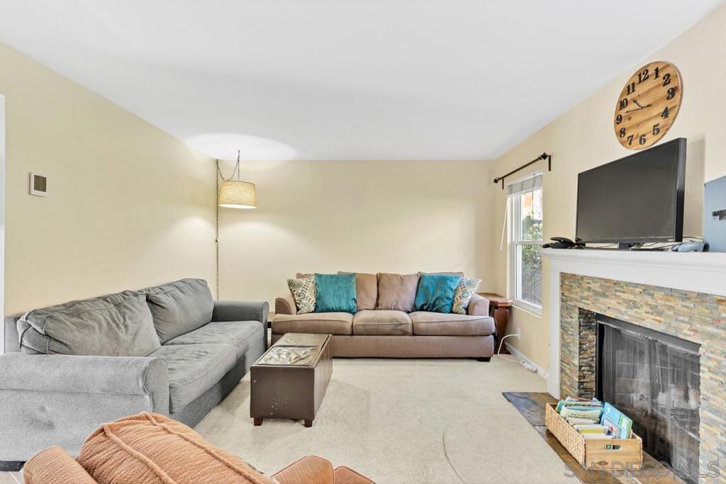 5875 Reo Ter C Property Photo 3