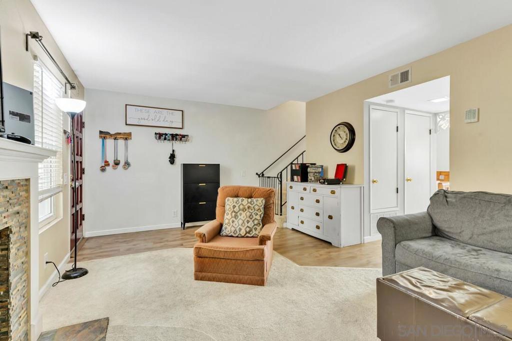 5875 Reo Ter C Property Photo 4