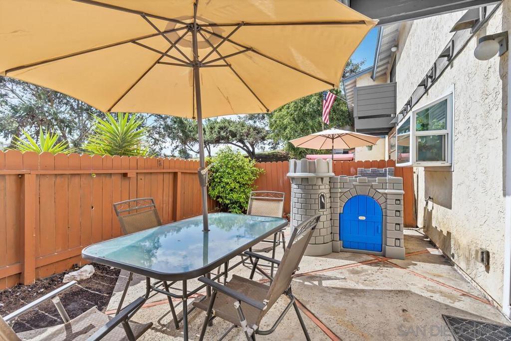 5875 Reo Ter C Property Photo 17