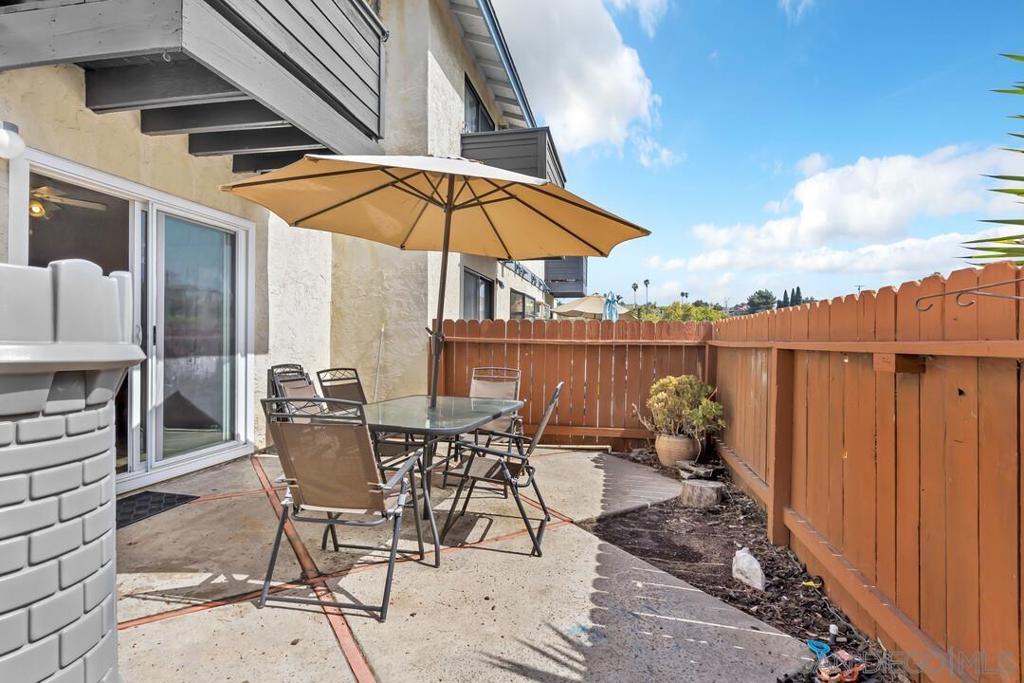 5875 Reo Ter C Property Photo 18