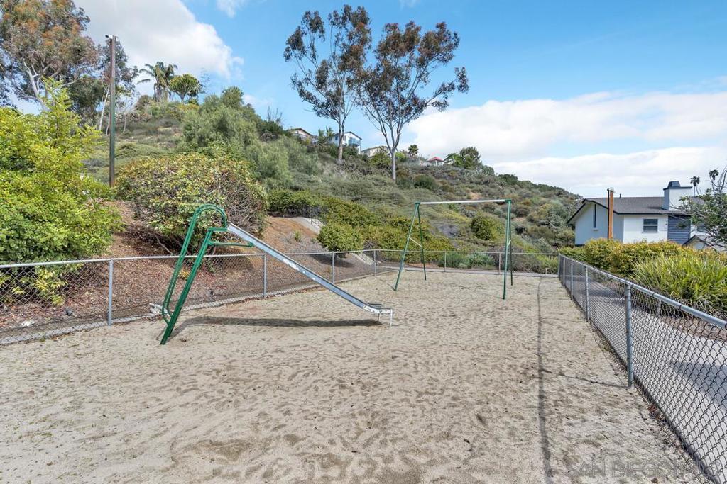 5875 Reo Ter C Property Photo 21