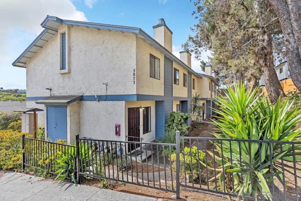 5875 Reo Ter C Property Photo 24