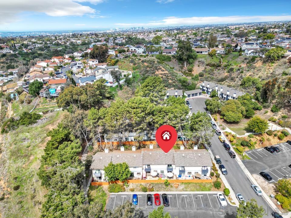 5875 Reo Ter C Property Photo 26