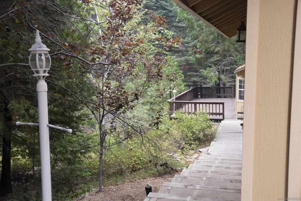 26582 Lake Forest Drive Property Photo 3