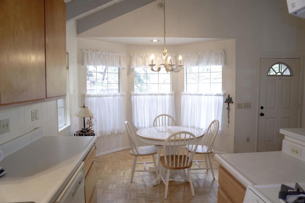 26582 Lake Forest Drive Property Photo 9