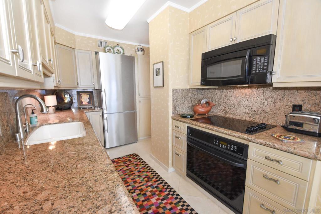 1750 Avenida Del Mundo 1406 Property Photo 10