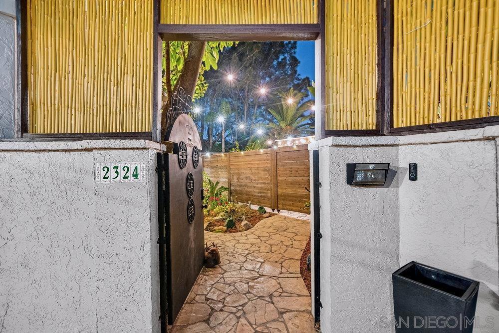 2324 Walmar Ln Property Photo 3