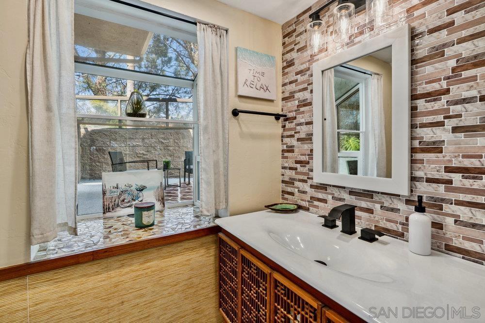 2324 Walmar Ln Property Photo 16