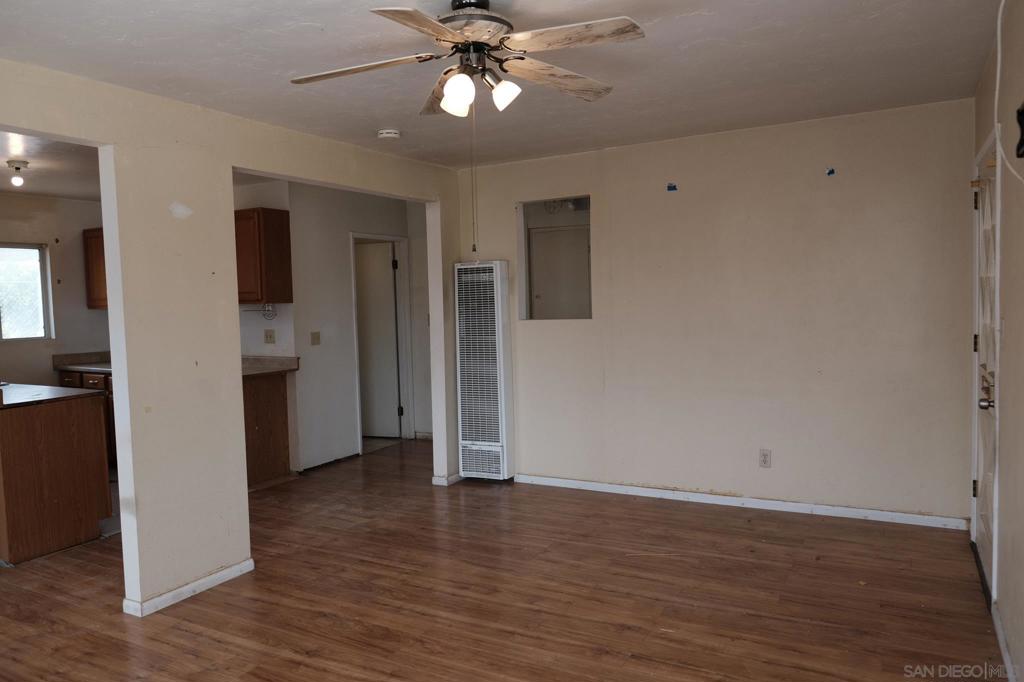 1446 49th St Property Photo 4