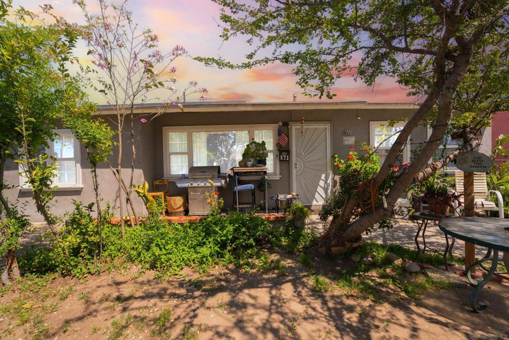 871 Cardiff St Property Photo 1