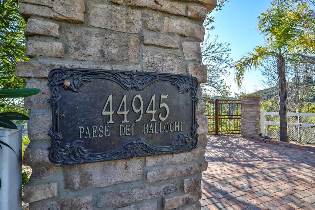 44945 Palladian Ct Property Photo 16