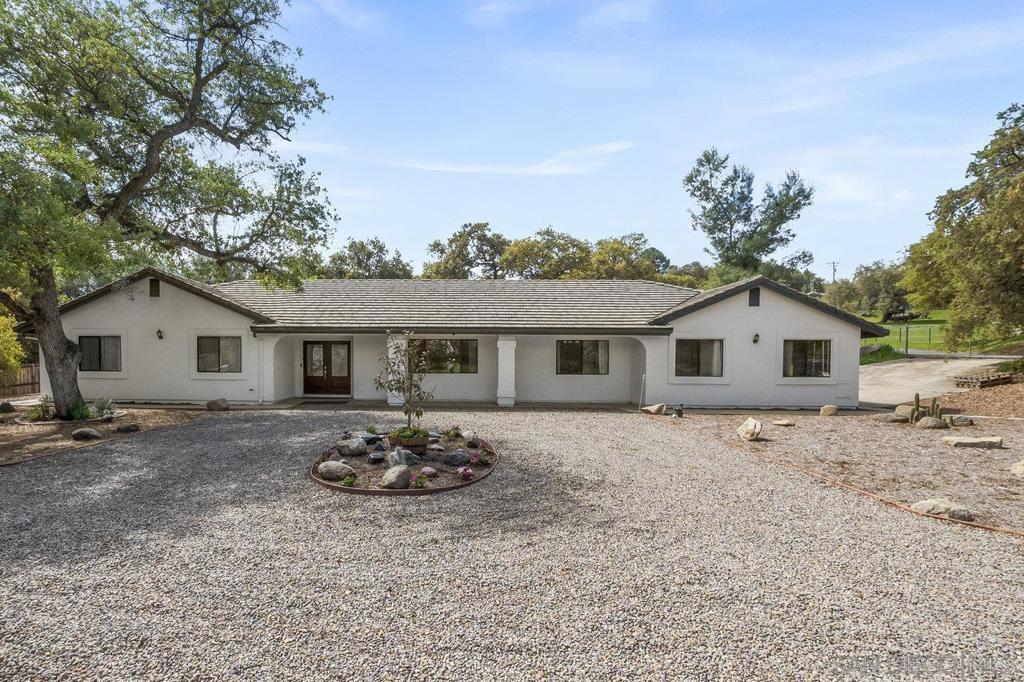 2211 Honey Oak Ln Property Photo