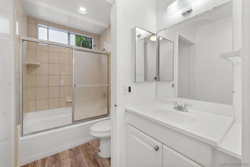 3939 33rd St Property Photo 17