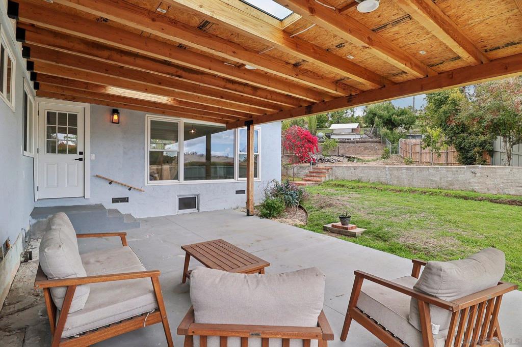 7371 Santa Maria Drive Property Photo 1