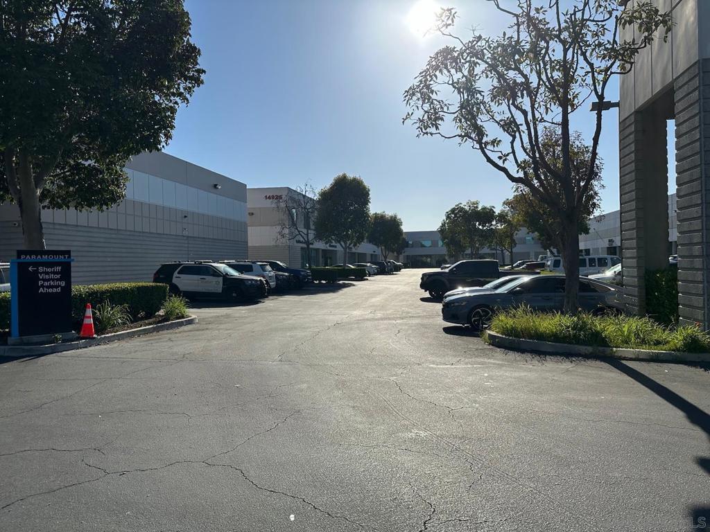 14905 Paramount #d Property Photo 5