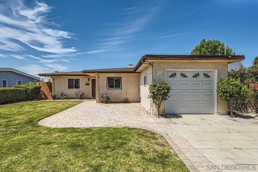 2736 Burgener Boulevard Property Photo