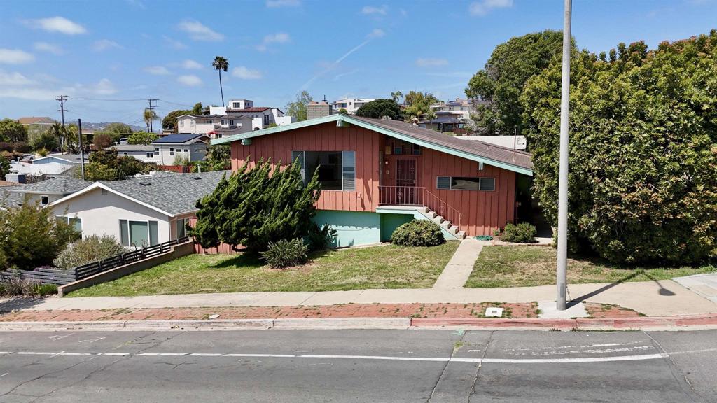 4542 Milton St Property Photo