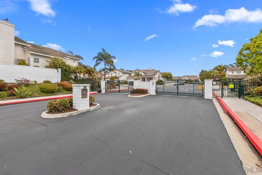 445 Primrose Way Property Photo 3
