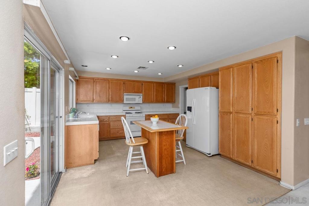 445 Primrose Way Property Photo 29