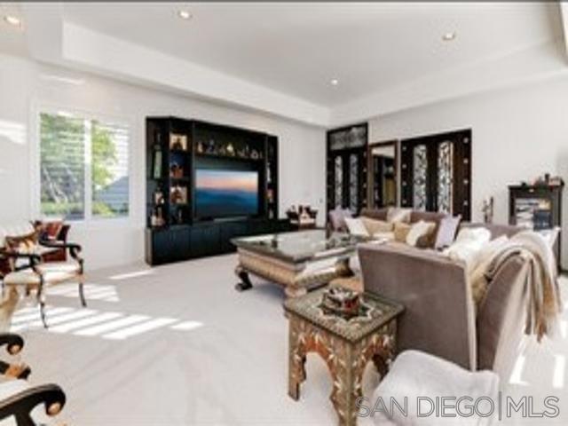 17381 Circa Oriente Property Photo 5