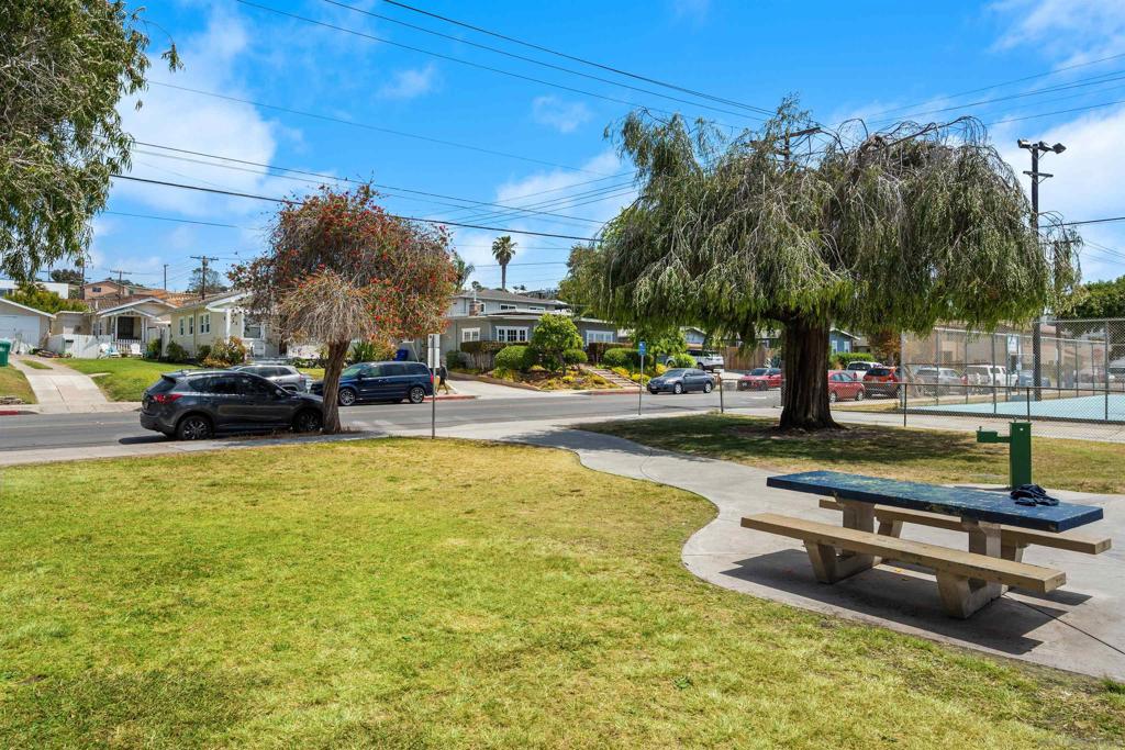 1971 Ebers Street Property Photo 38