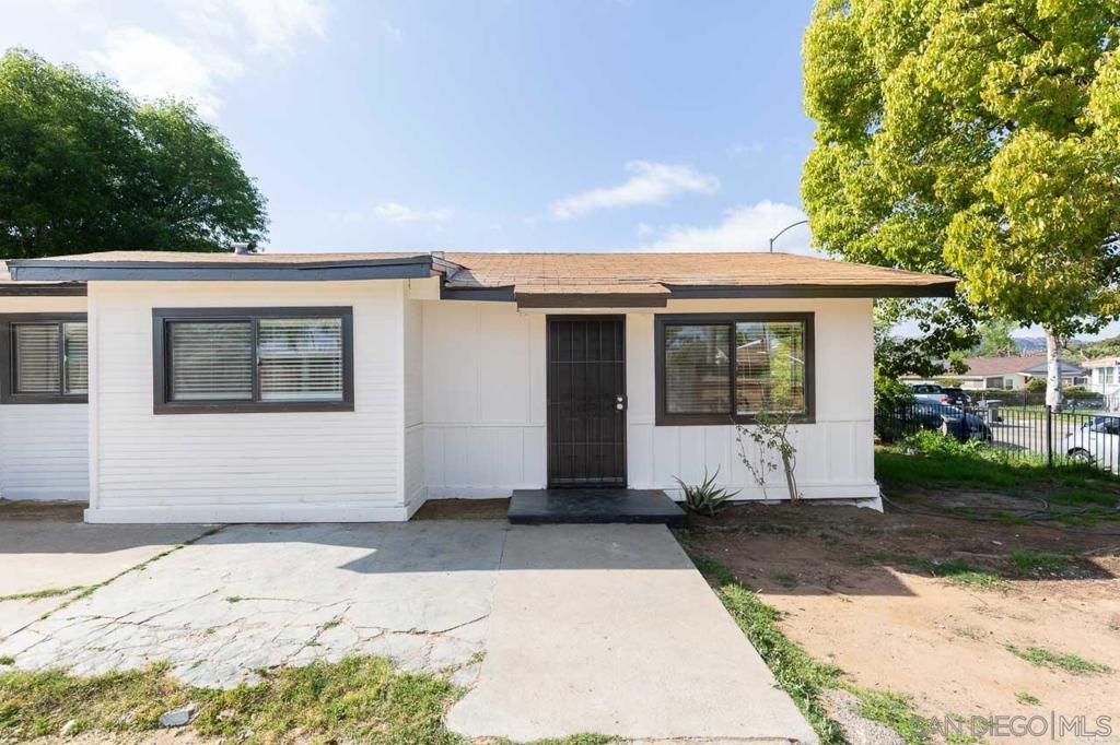 717 Park Pl Property Photo 1