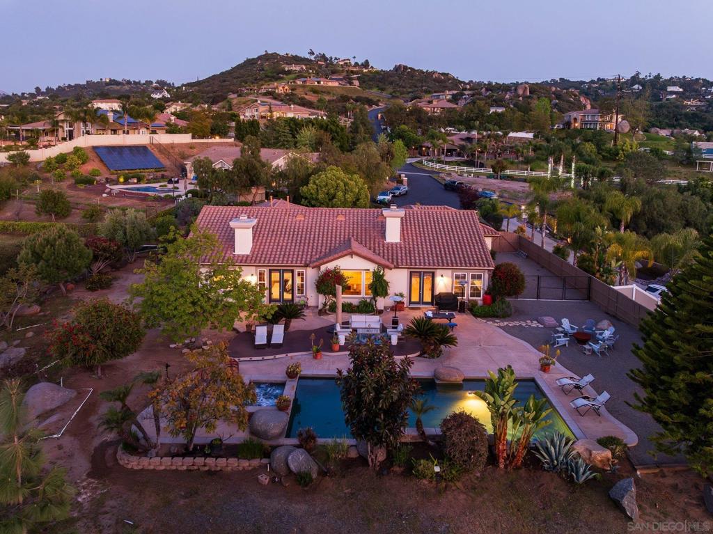 424 Sky Mesa Rd Property Photo