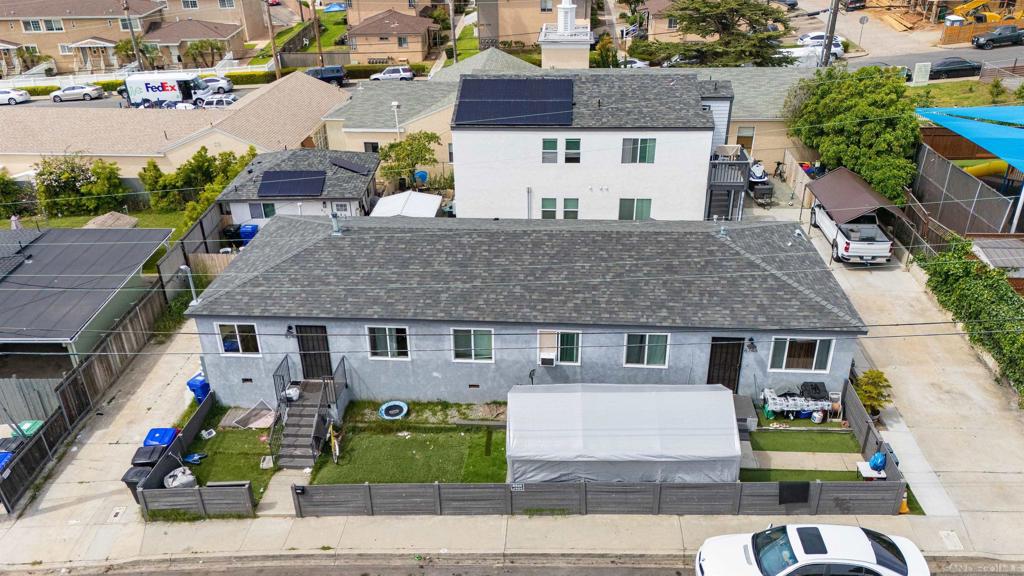 6744 N Elman Street Property Photo 3