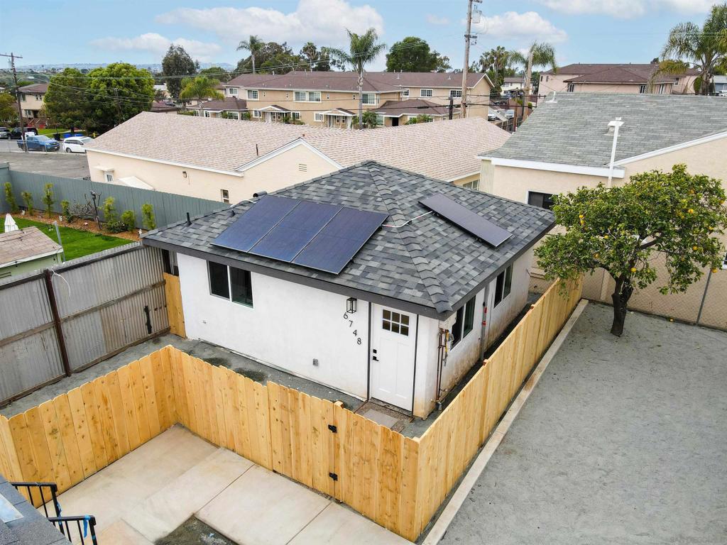 6744 N Elman Street Property Photo 37