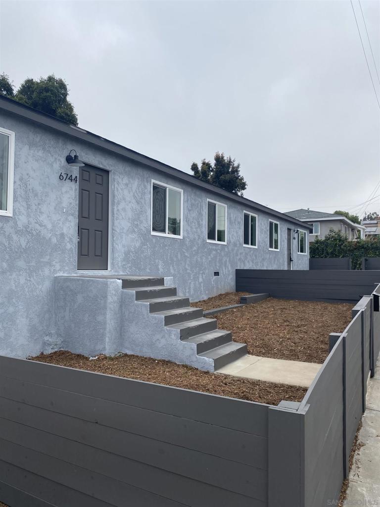 6744 N Elman Street Property Photo 48