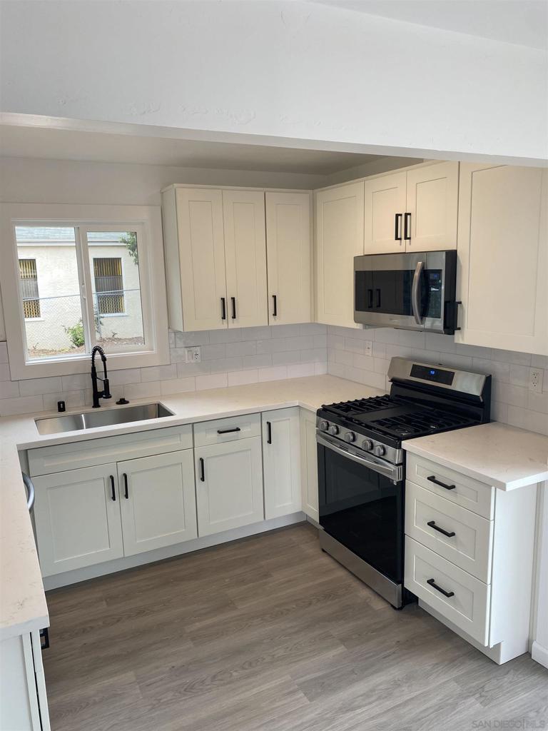 6744 N Elman Street Property Photo 65