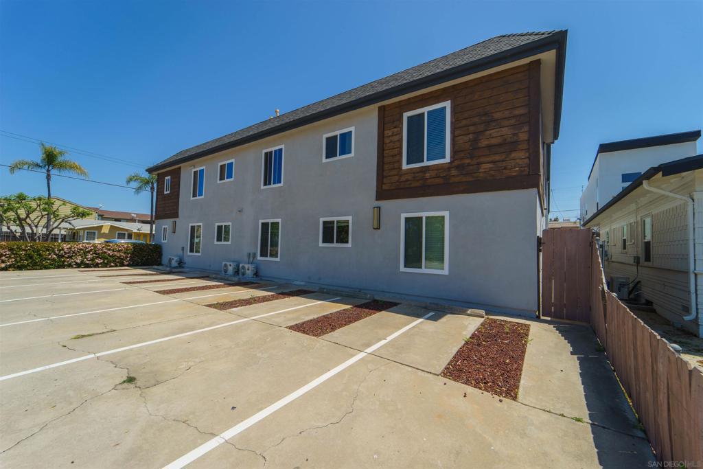 3167 Landis St Property Photo 6