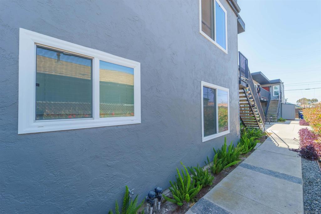 4022 42nd St Property Photo 2