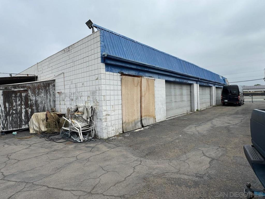 631 W Lexington Ave Property Photo 12