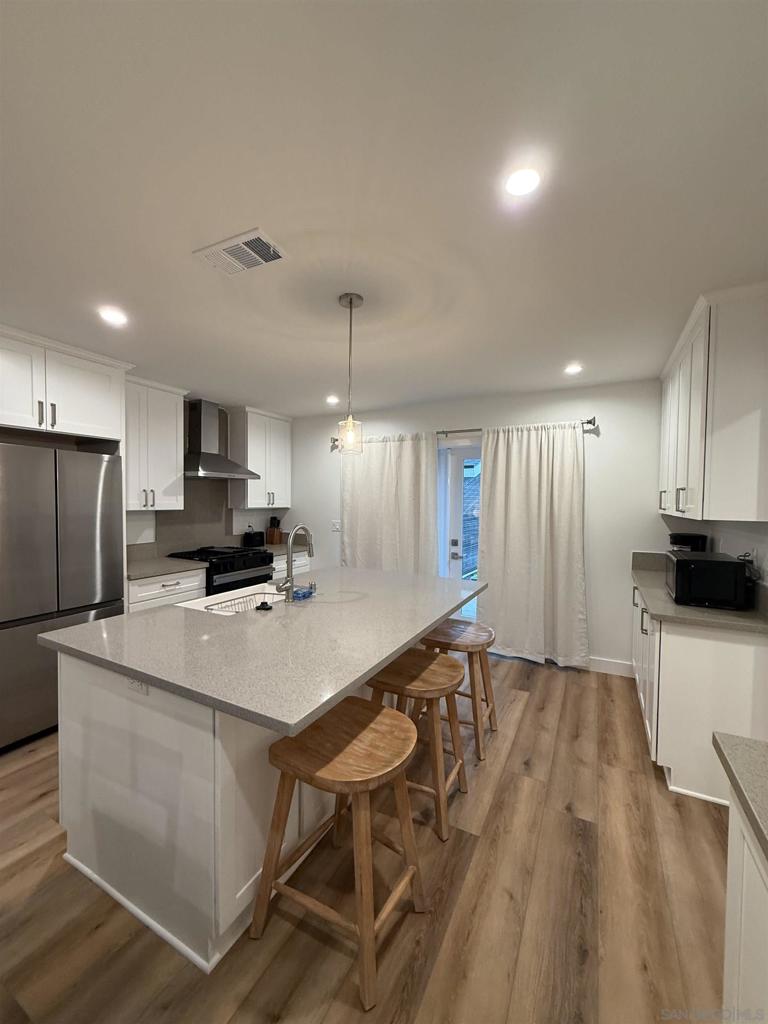 291 Ebony Avenue Property Photo 12